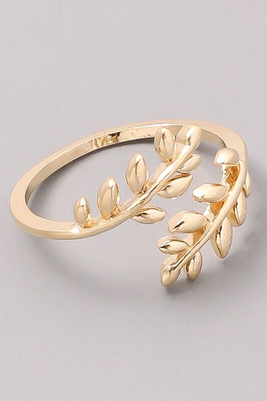 Simple Leaf Gold Ring